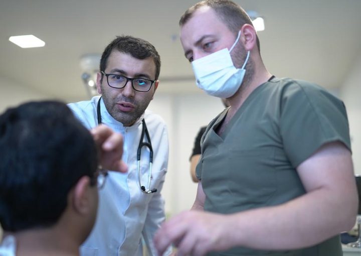 The Advantages Of DHI Hair Transplant Method 2 The Advantages Of DHI Hair Transplant Method
