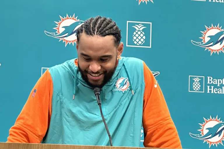 tua tagovailoa hair new look