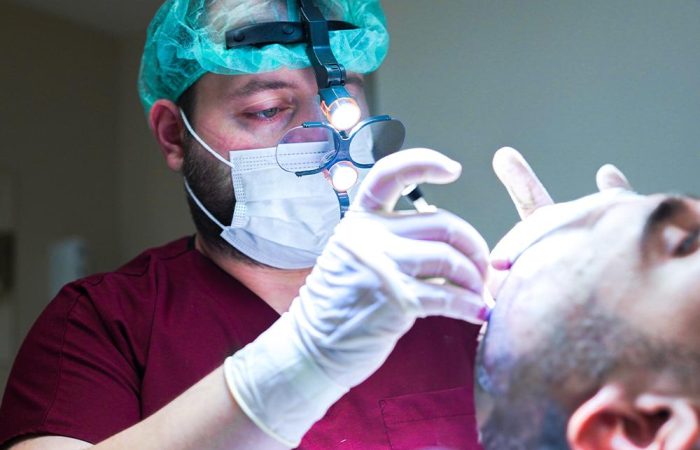 DHI Haartransplantation 8 DHI Haartransplantation mit Choi Implanter