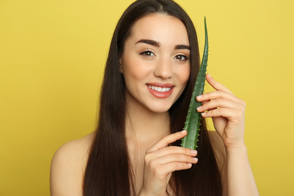 Aloe Vera for Hair: Benefits, Growth, Uses & Side Effects Guide 5 How often should you use aloe vera on hair and how long should it stay on the scalp?