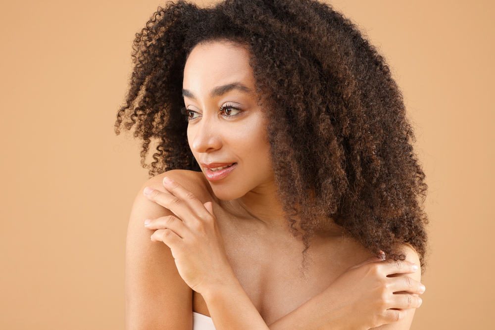Low Porosity Hair vs High Porosity Hair: Key Differences Explained 2 Low Porosity Hair vs High Porosity Hair